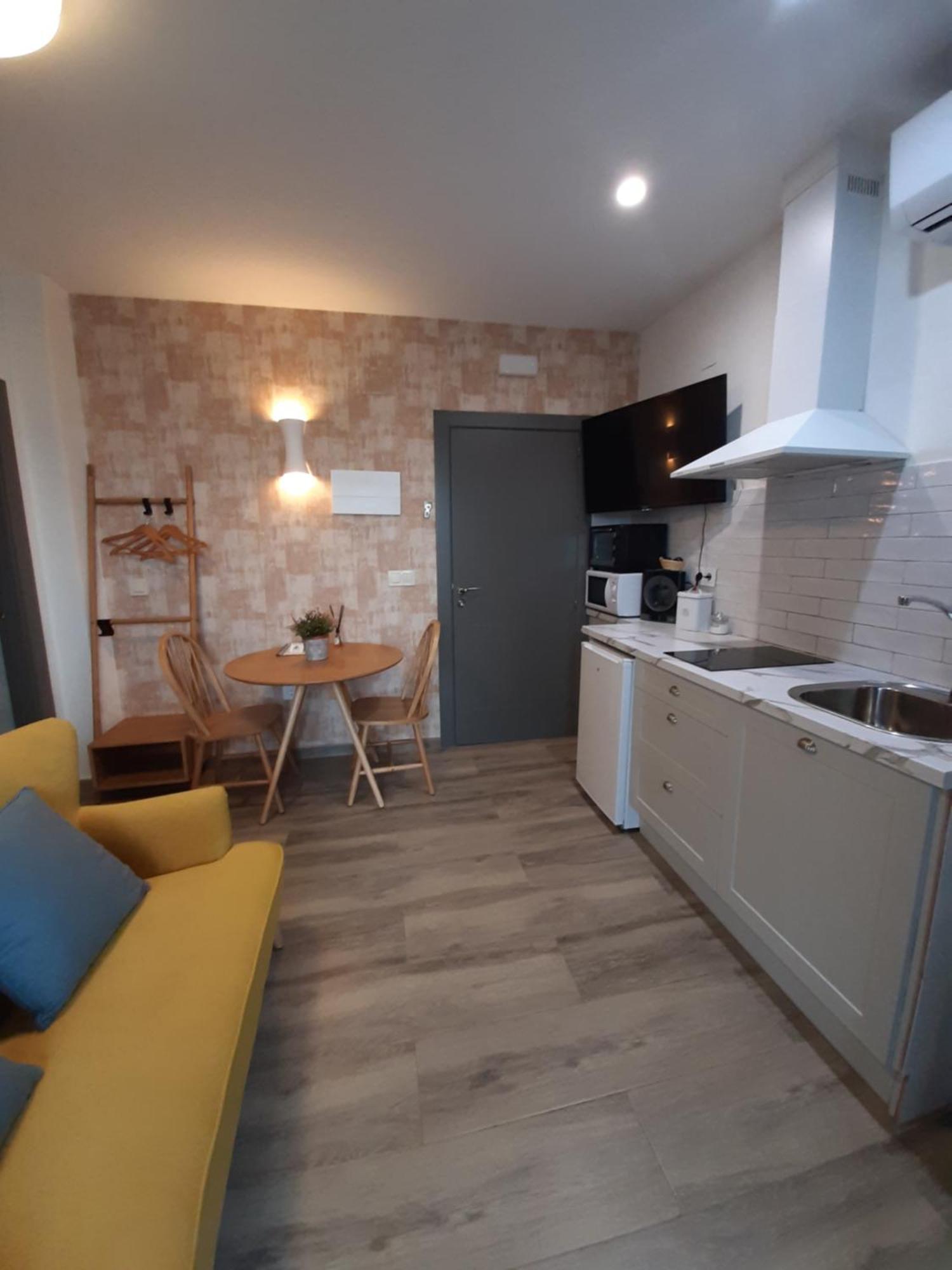 Casas Rurales Maribel - Complejo Moradas Del Cerro 2 - Suites Con Jacuzzi En Alcala Del Jucar Casas del Cerro Ruang foto